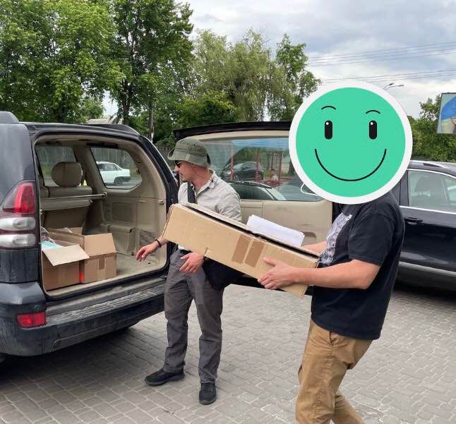 Medikamenten für das Erste Ehrenamtliche Mobile Hospital 2