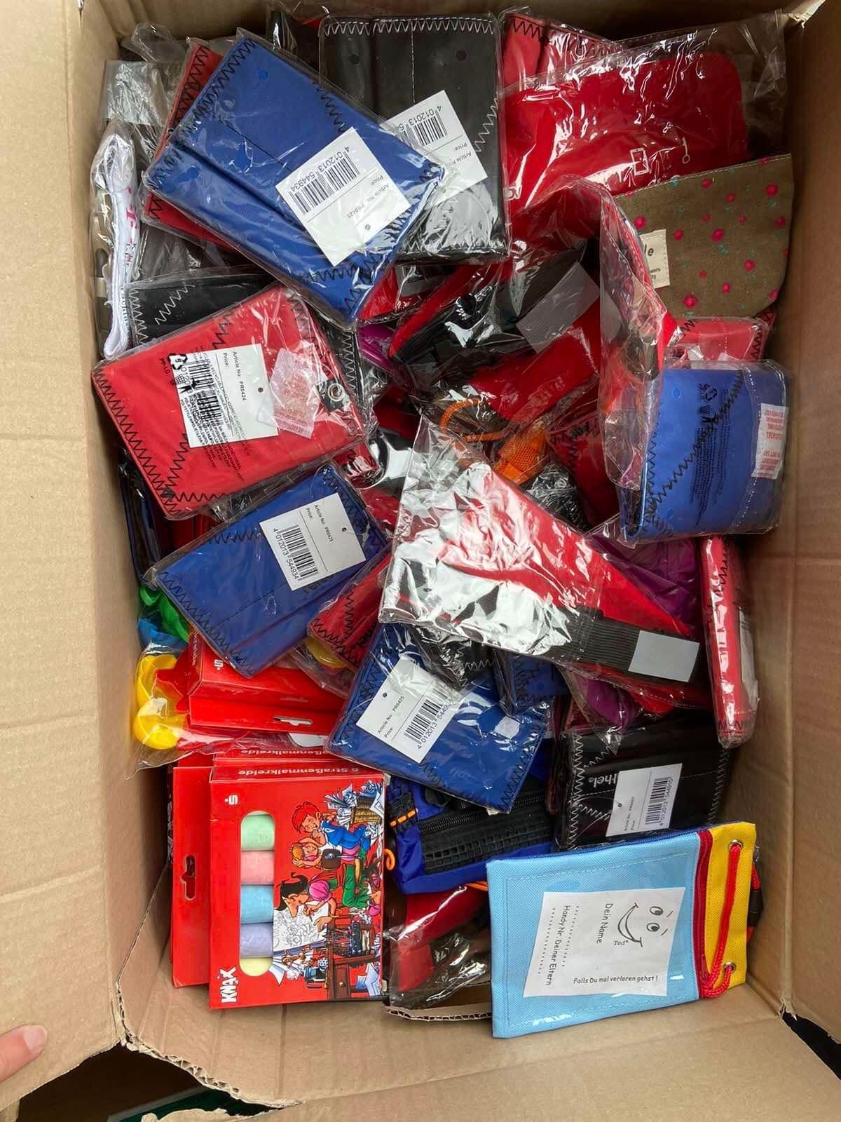 Weihnachtsgeschenke für Waisenkinder! 5